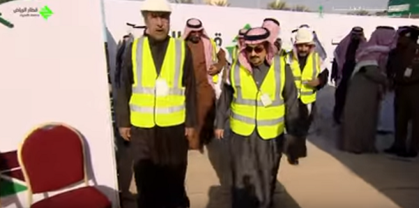 أمير الرياض يتفقد نفق المسار الأخضر لقطار الرياض