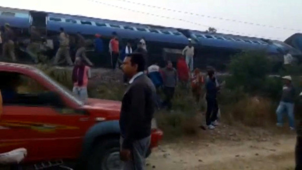 A view of a derailed train in Kanpur, in India's northern state of Uttar Pradesh, in this still image taken from video November 20, 2016. ANI/via REUTERS TV ATTENTION EDITORS - THIS IMAGE WAS PROVIDED BY A THIRD PARTY. EDITORIAL USE ONLY. NO RESALES. NO ARCHIVE. NO ACCESS ARD/BBC