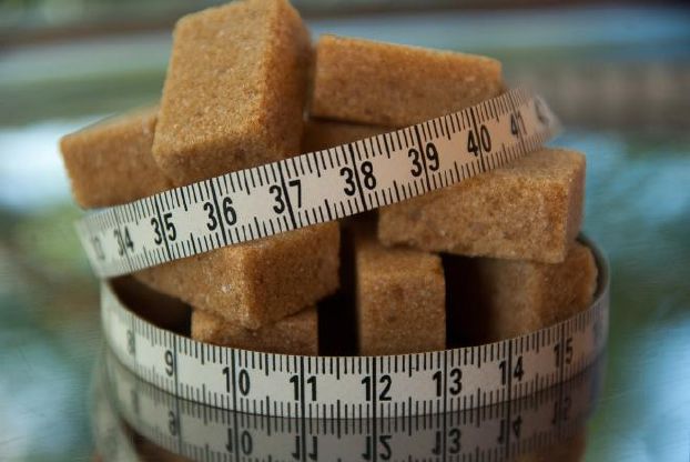 ما مدى دقّة معلومات “قليل الدسم والسكر” في طعامنا؟