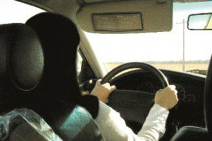 النساء الأقل تسبباً في الحوادث أثناء القيادة مقارنة بالرجال
