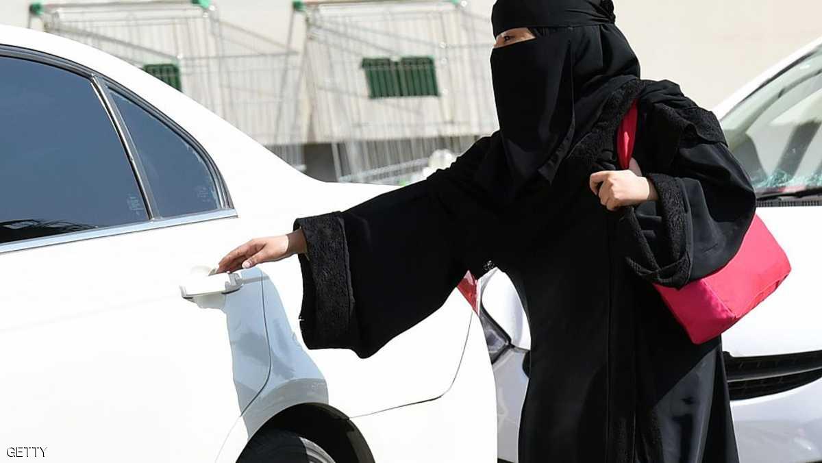 هذا ما قاله المصلح وآل الشيخ ومدير الجامعة الإسلامية حول قرار قيادة المرأة للسيارة