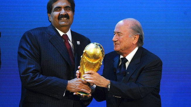 العالم لا يثق في قطر.. رشاوى كأس العالم تُفقدها مونديال 2022 قريبًا