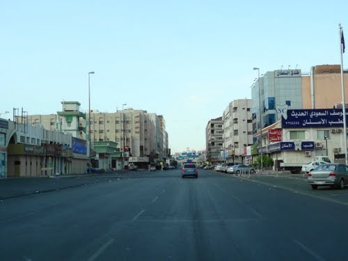 “كاميرا بنك” تحدد هوية شخص صدم وافداً وهرب