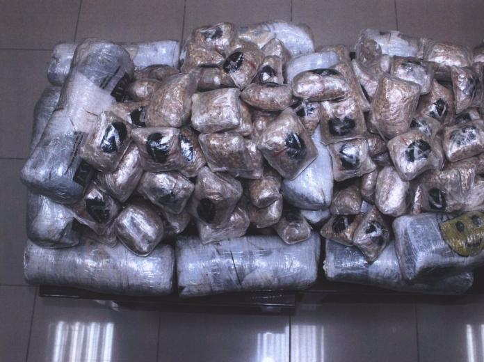 ضبط 419 ألف حبة كبتاجون مخبأة داخل سقف مركبة بالبطحاء