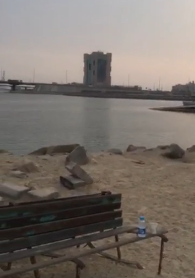 بالفيديو.. كرسي رديء بحديقة عامة قرب أمانة #جدة