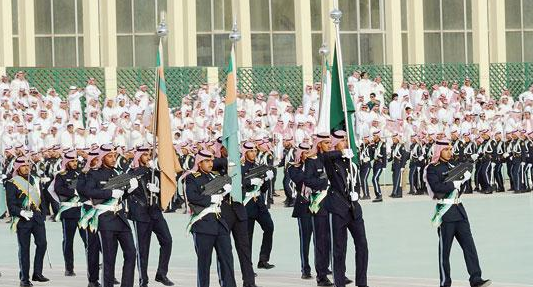 فتح باب القبول بكلية الملك خالد العسكرية للجامعيين