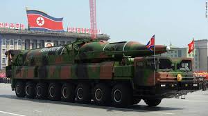 كوريا الشمالية تتحدى ترامب وتطلق صاروخاً بالستياً
