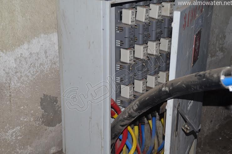 بالصور.. كابل كهرباء مكشوف يهدد حياة سكان بني مالك بـ #جدة