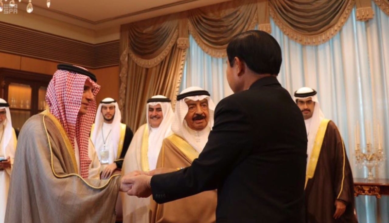 لقاء ثلاثي بين الجبير ورئيسي وزراء البحرين وتايلاند2