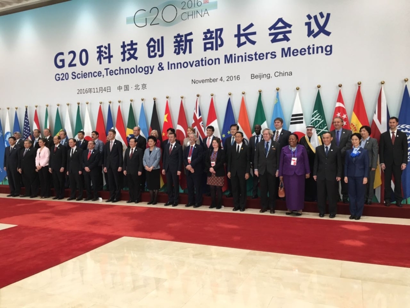 لقطة جماعية لوزراء العلوم والتكنولوجيا والابتكار لدول مجموعة العشرين