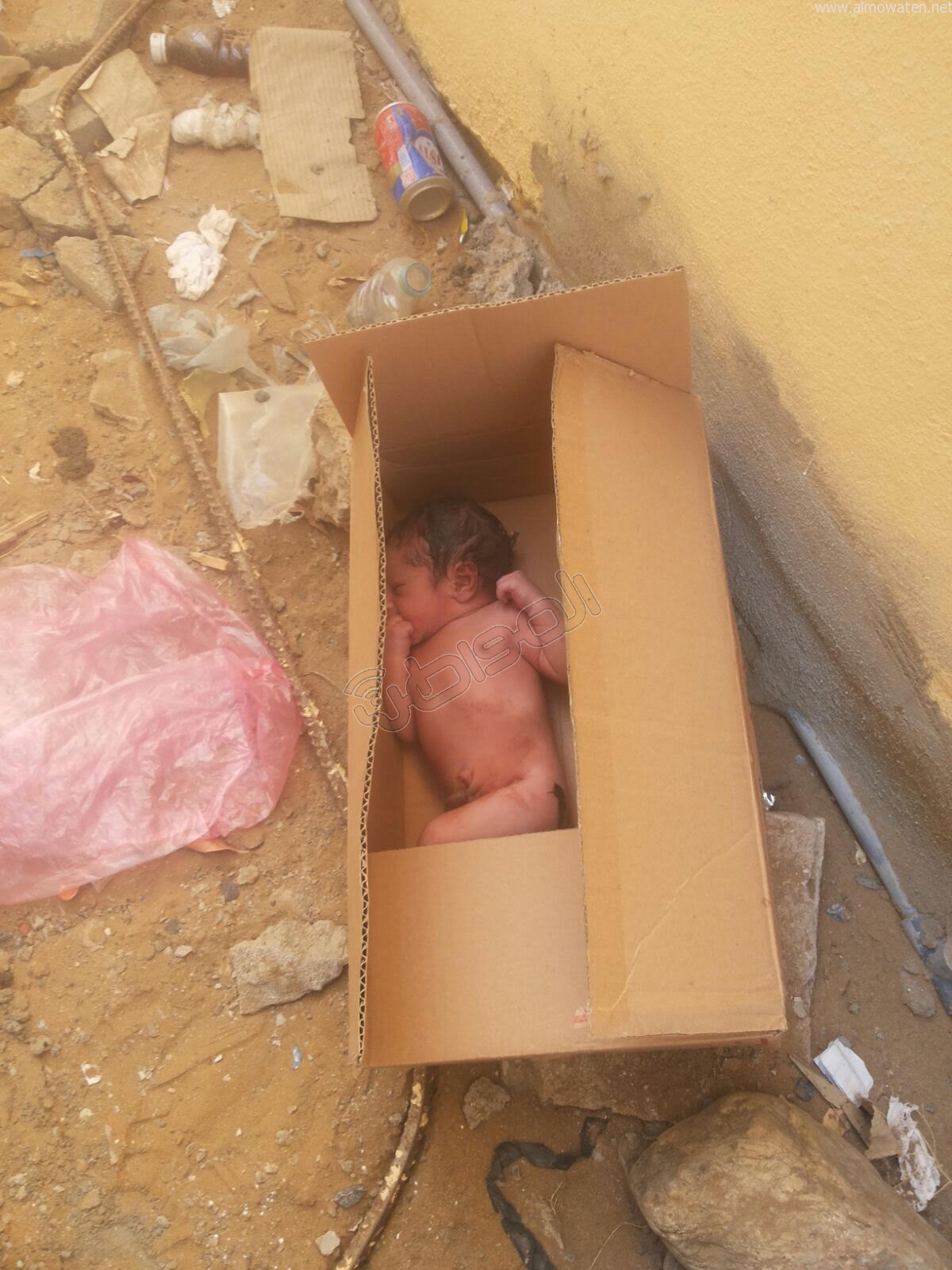 بالصور.. العثور على طفل “لقيط” بجانب أحد المنازل بطوال#جازان
