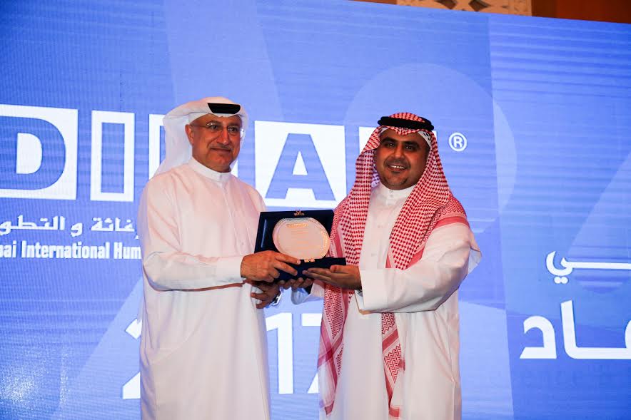 مؤسسة الملك عبدالله تنال جائزة أفضل جناح في معرض دبي الدولي للإغاثة والتطوير