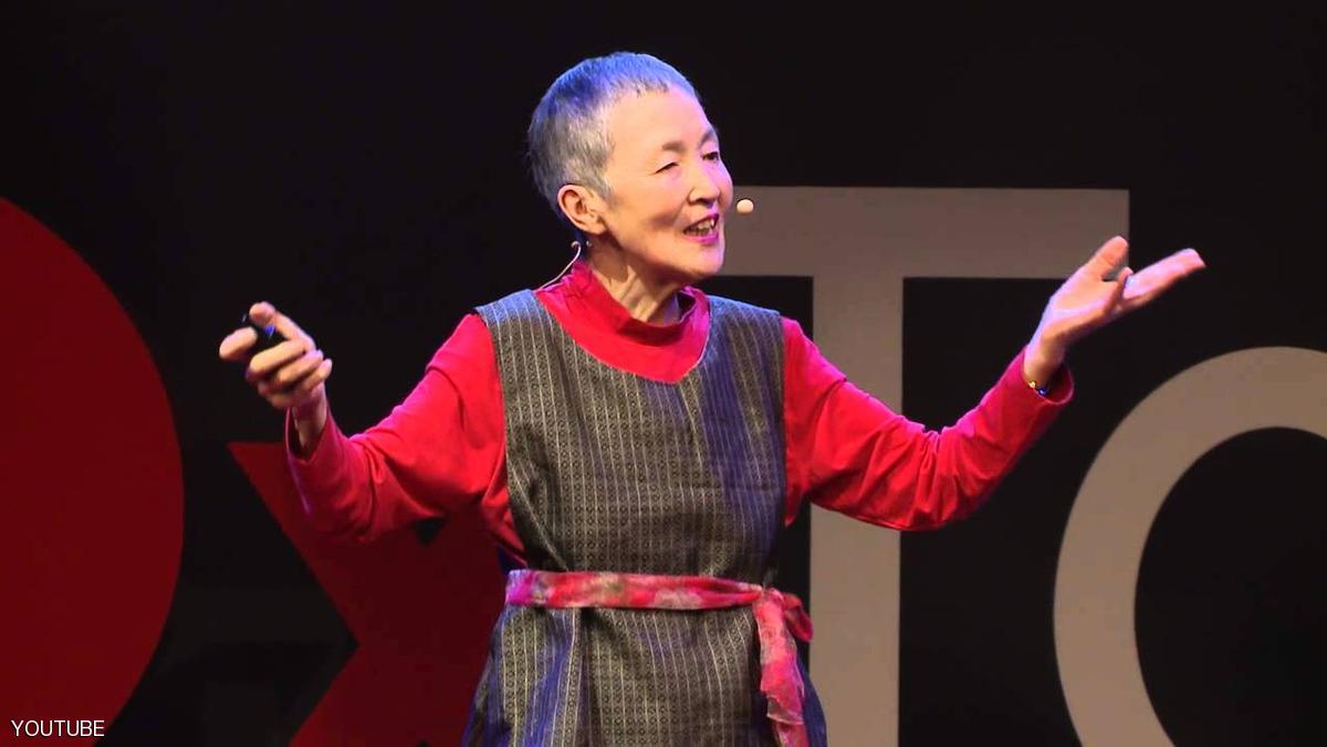 مسنة يابانية تبتكر هاتفها الأول في سن الـ 81