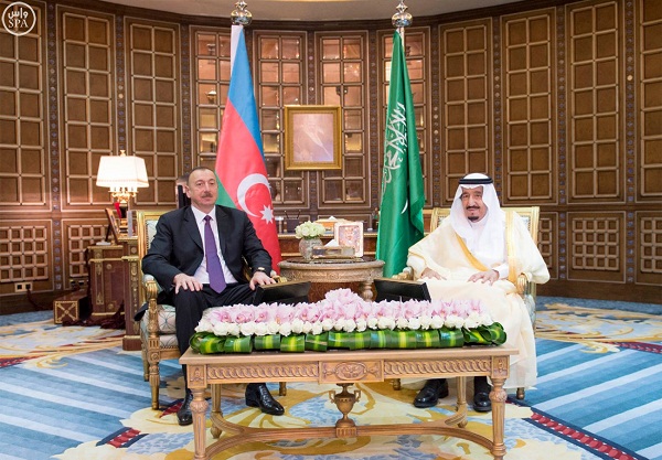الملك سلمان يعقد جلسة مباحثات مع رئيس أذربيجان