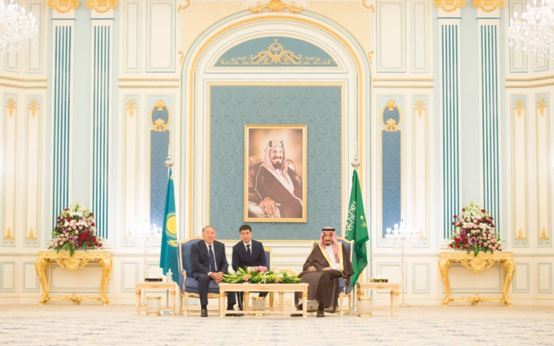 مباحثات الملك ورئيس كازاخستان11