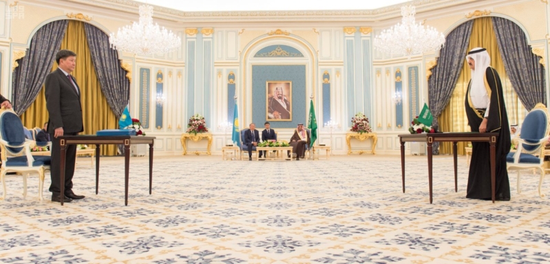 مباحثات الملك ورئيس كازاخستان12
