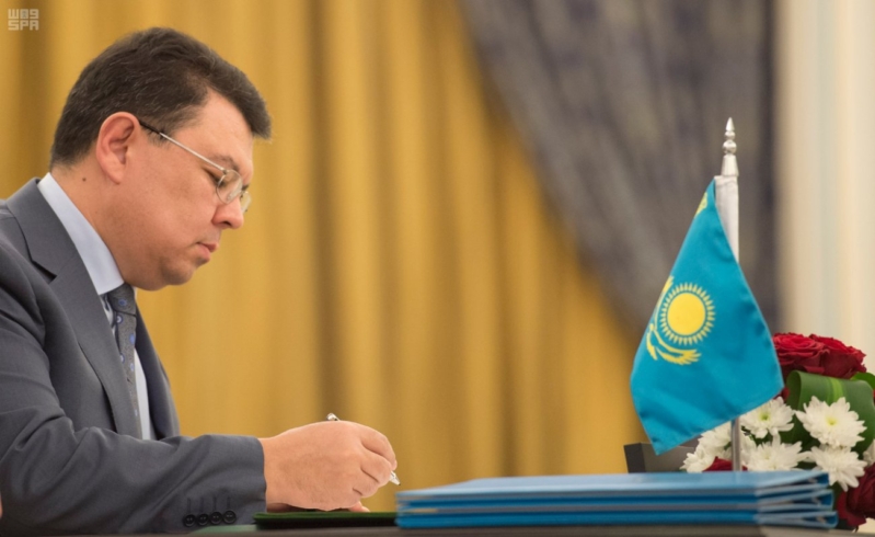 مباحثات الملك ورئيس كازاخستان2