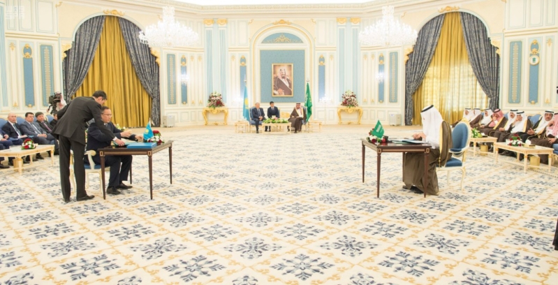 مباحثات الملك ورئيس كازاخستان8