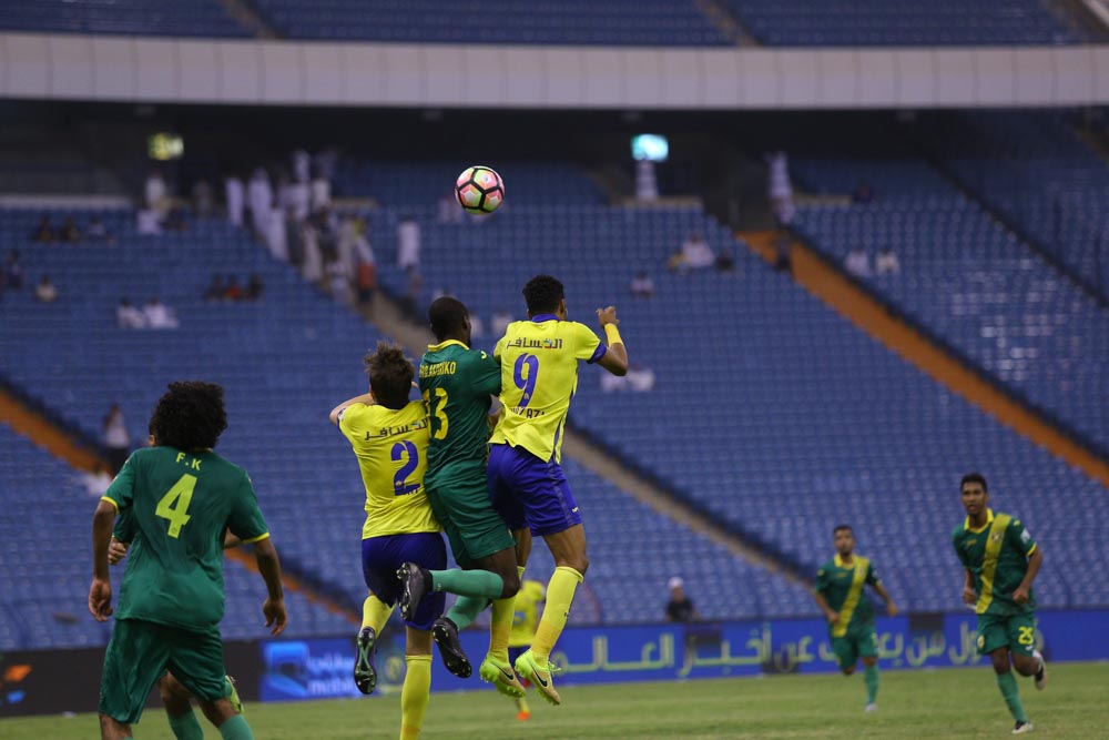 الوطني يهز شباك النصر في الشوط الثاني