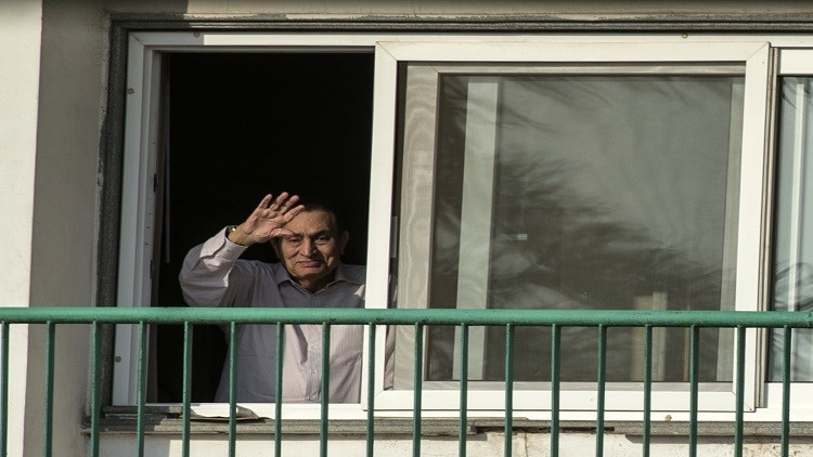 بالفيديو.. مبارك يصل منزله للمرة الأولى بعد 6 سنوات من الحبس الاحتياطي