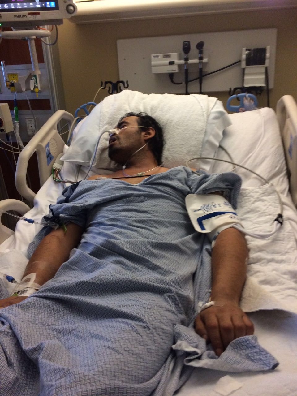 بالصور.. مبتعث يُصاب بجلطة ويرقد بمستشفى ولاية ألاباما ووالده معسر