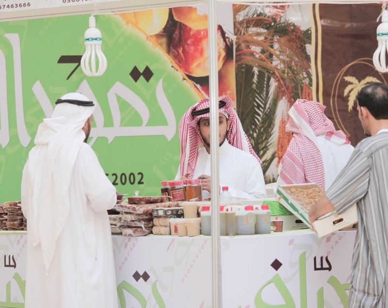 مبيعات التجار بمهرجان قوت للتمور في بريدة ‫(372252772)‬ ‫‬