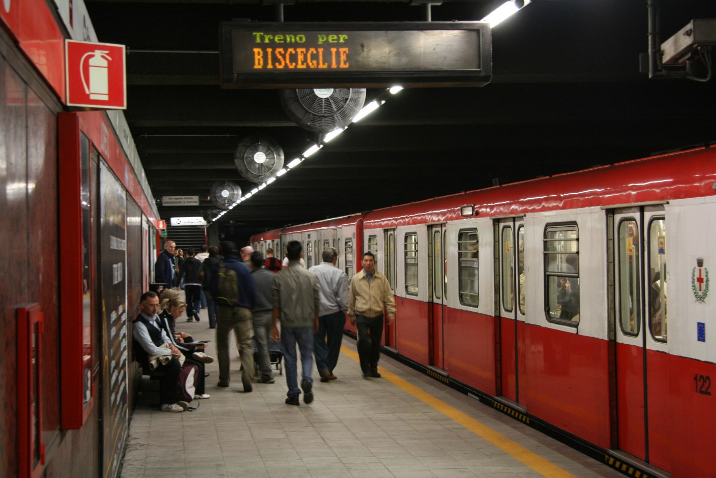 وقف مترو ميلان بعد إنذار بعملية إرهابية في إيطاليا