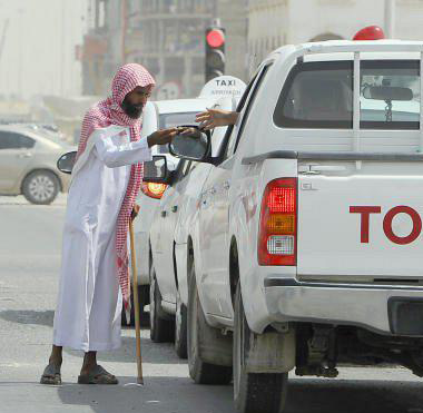 في رمضان.. انتشار المتسوّلين يزعج المواطنين