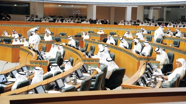 استقالة 3 نواب كويتيين احتجاجاً على شطب استجواب رئيس الوزراء
