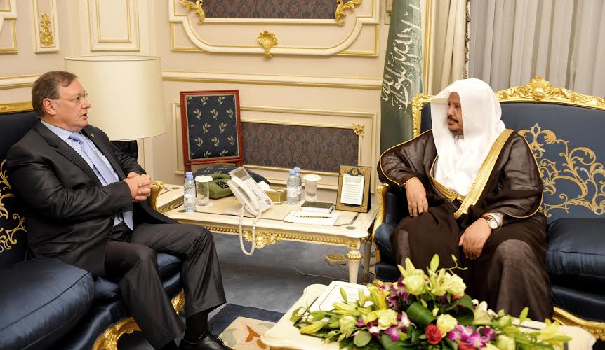 رئيس #الشورى والسفير الروسي يناقشان دعم العلاقات البرلمانية