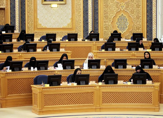 الدكتورة ثريا عبيد أول سعودية تتولى رئاسة لجنة بمجلس الشورى