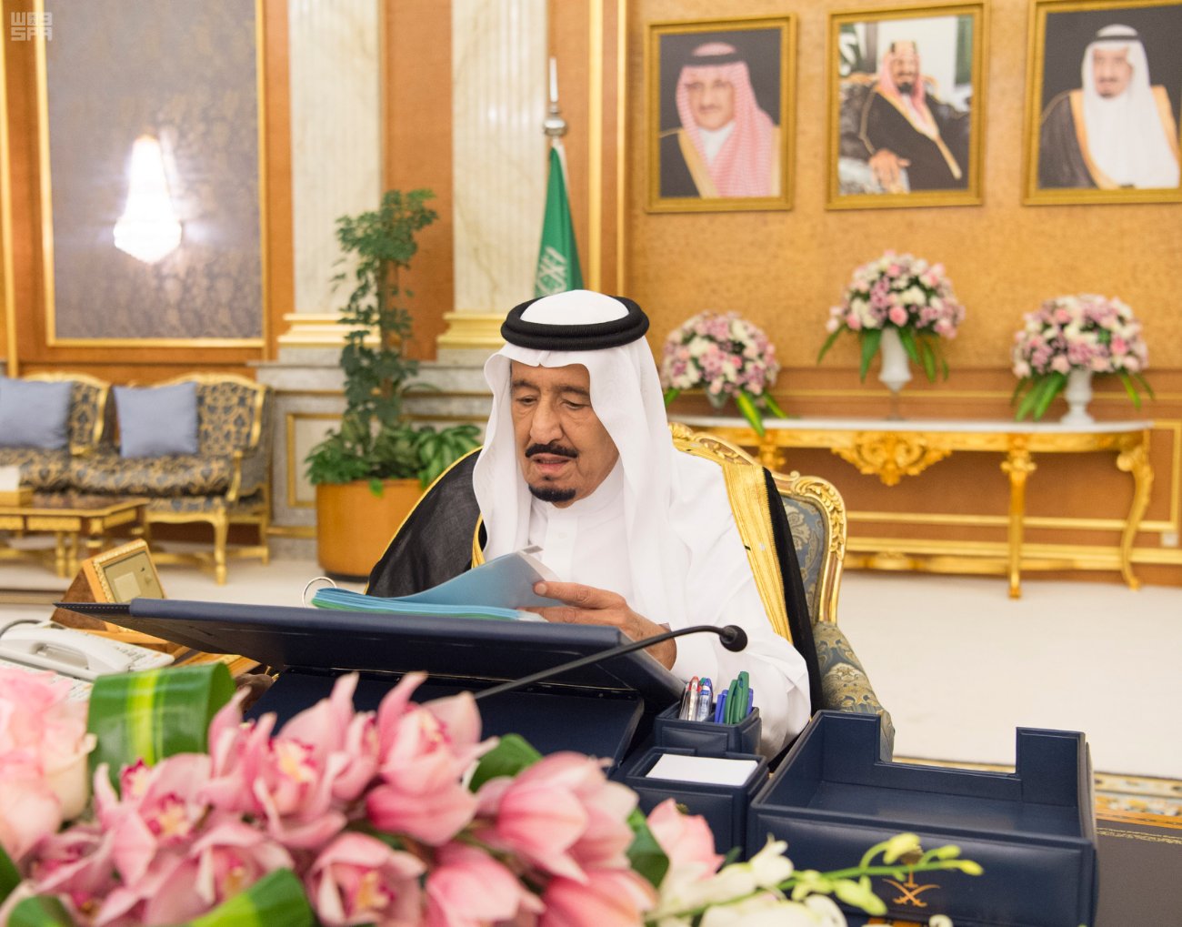 برئاسة الملك .. الوزراء يشيد بجهود الجهات الأمنية في إحباط مخططات الفئة الضالة
