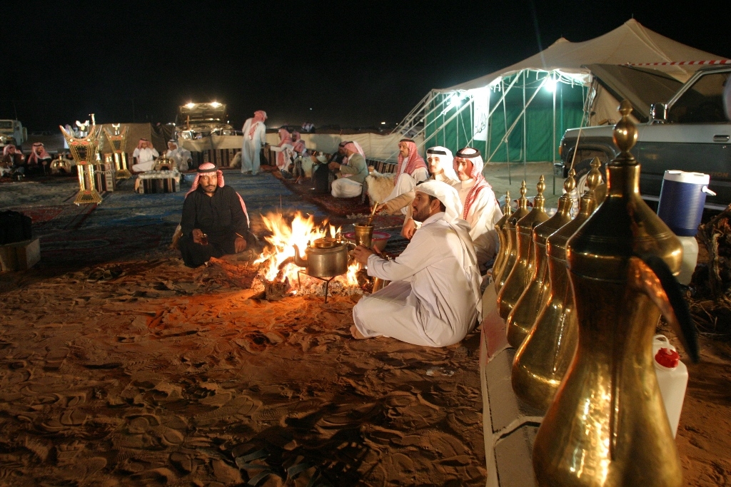 السياحة توجه الشباب للتخييم بالمواقع الآمنة في الرياض