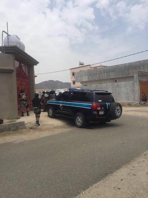 شاهد.. صورًا لمحاصرة رجال الأمن للدواعش بمكة
