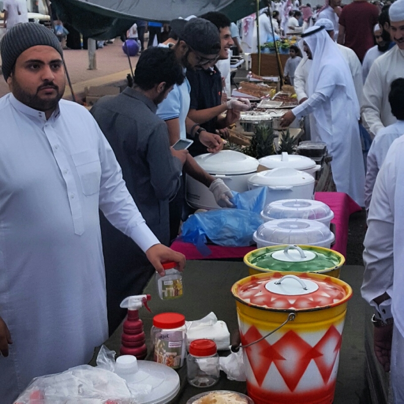 محلاً لشراء المأكولات الرمضانية الشعبية ‫(101299927)‬ ‫‬