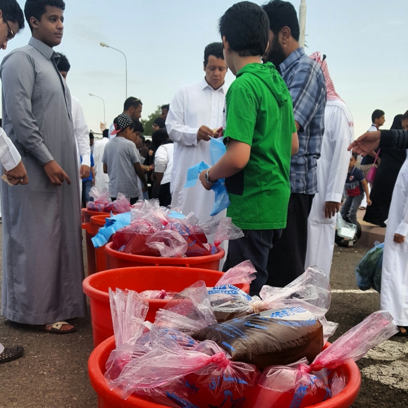 محلاً لشراء المأكولات الرمضانية الشعبية ‫(101299934)‬ ‫‬