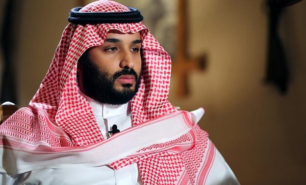 شاهد.. #محمد_بن_سلمان يُمازح تركي الدخيل