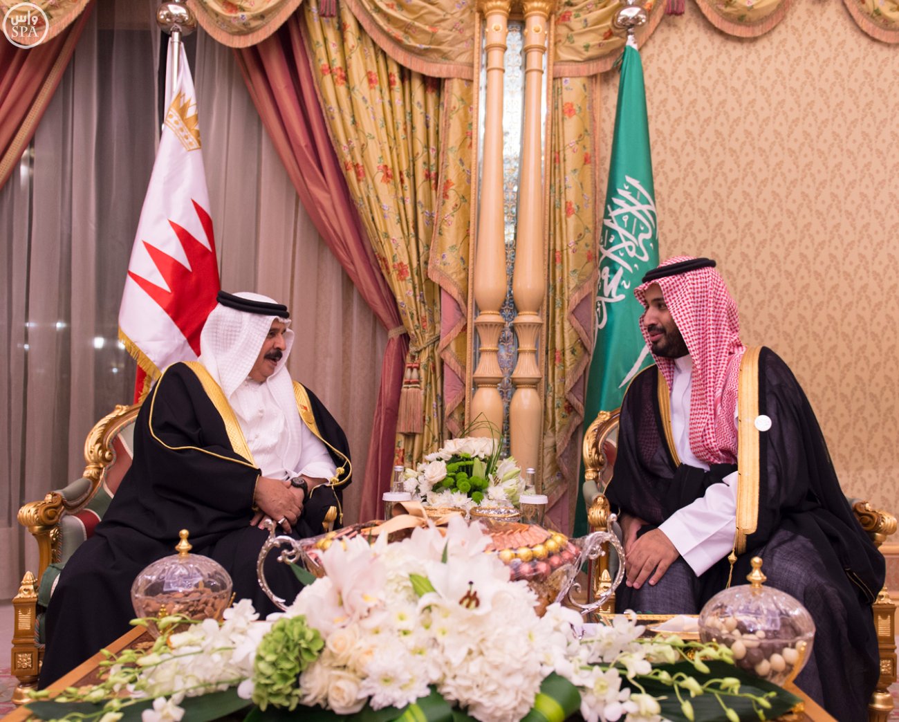 ولي ولي العهد يلتقي ملك البحرين وملك الأردن ودولة رئيس وزراء جمهورية لبنان والرئيس المصري