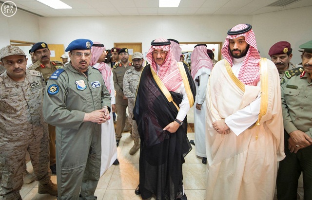 ولي ولي العهد ووزير الدفاع يتفقدان قاعدة الملك خالد الجوية بخميس مشيط