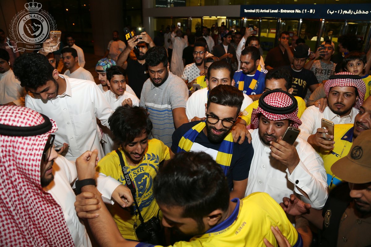 بالفيديو.. تفاصيل أزمة محمد فوزير مع نادي النصر