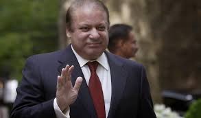 رئيس وزراء باكستان يصل جدة وأمير مكة يستقبله