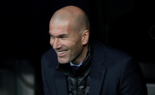 هل يرحل مدرب مدريد ريال مدريد لهذا النادي؟