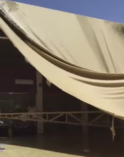 فيديو متداول يكشف حجم الدمار إثر سقوط مظلة #مدرسة_الريش