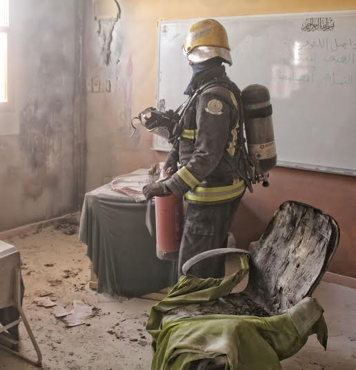 بالصور.. مدني حائل يباشر حريقاً بمدرسة بنات