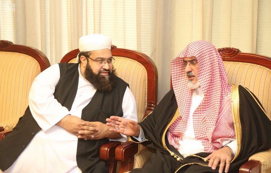 بالصور.. إنجازات جامعة الإمام حاضرة في اجتماع أباالخيل مع رئيس علماء باكستان