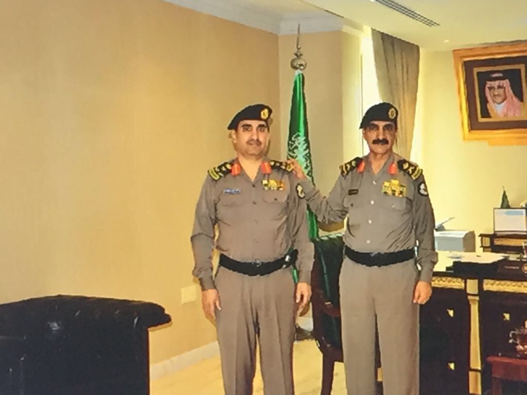 اللواء الزهراني يقلد “الشهري” مدير شرطة القطيف رتبته الجديدة