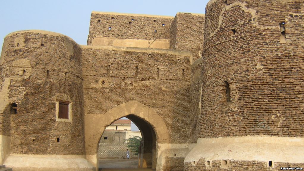 ميليشيا الحوثي الإيرانية تلغم مدينة زبيد التاريخية استعدادًا لمحوها