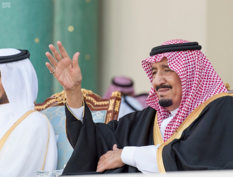 مراسم استقبال الملك في قطر2