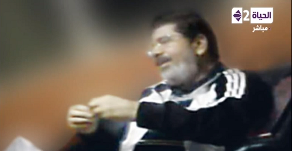 مرسي : رجال الأمن بيعاملونى كويس ..ولا ينادونني بـ”الرئيس”