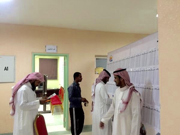 مرشحو الرياض يستخرجون تراخيص حملاتهم الانتخابية